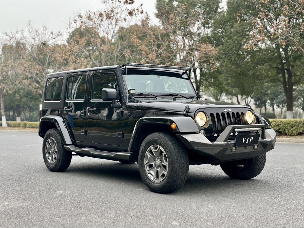 Jeep 牧馬人  2024款 2.0T 撒哈拉四門版圖片