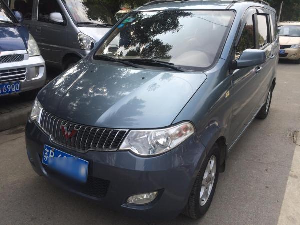 【无锡】2012年4月 五菱 宏光 s 1.2 舒适型7-8座 自动档