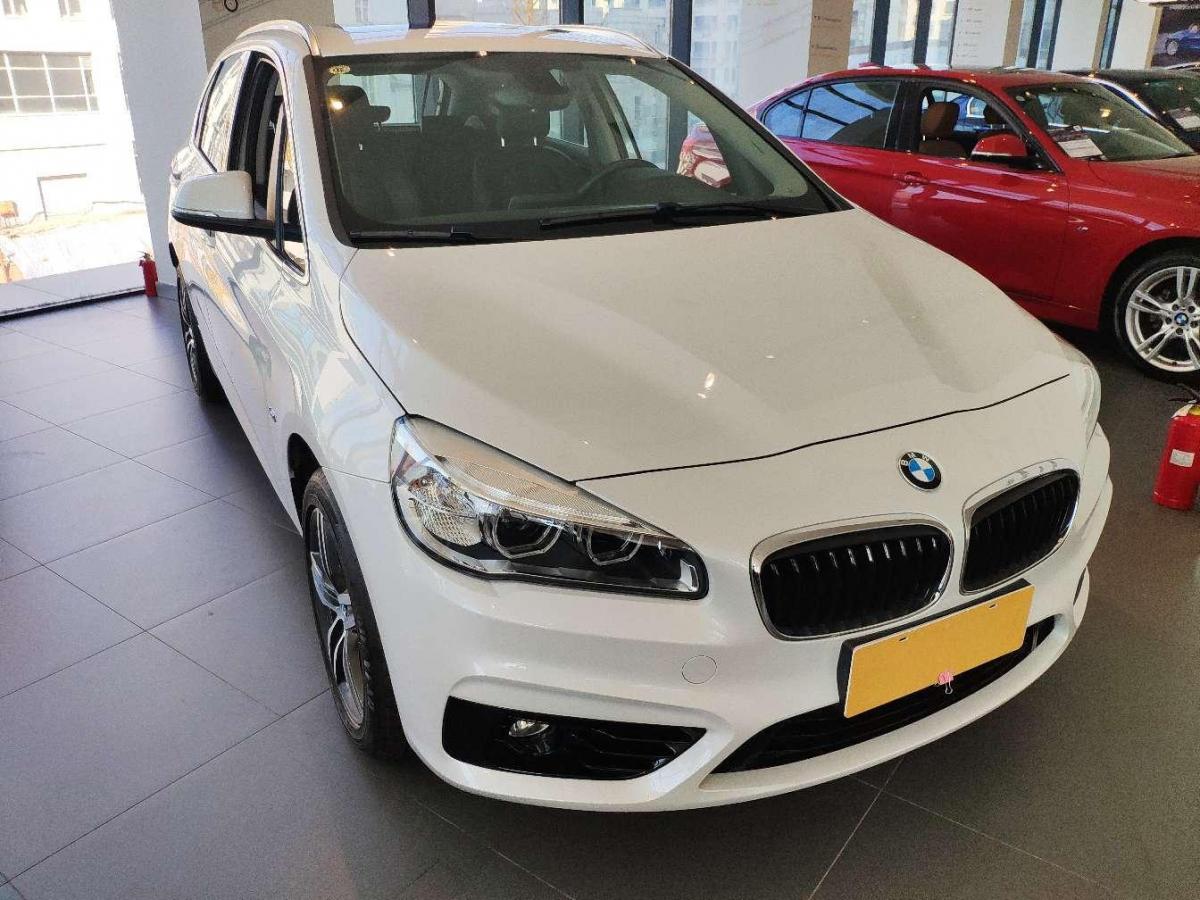 沈阳未上牌宝马宝马2系2016款218i15t运动设计套装白色手自一体