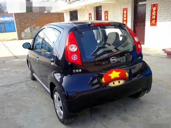 【运城】2015年2月 比亚迪 f0 1.0 铉酷型 黑色 手动挡