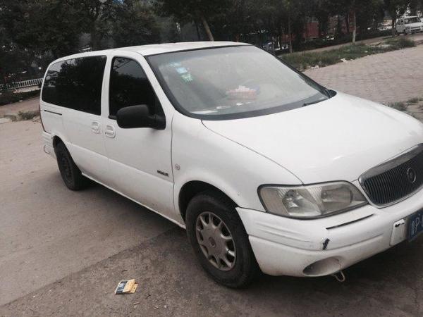 【聊城】2002年12月 别克 gl8 2003款 别克gl8 ct2 舒适版 白色 自动