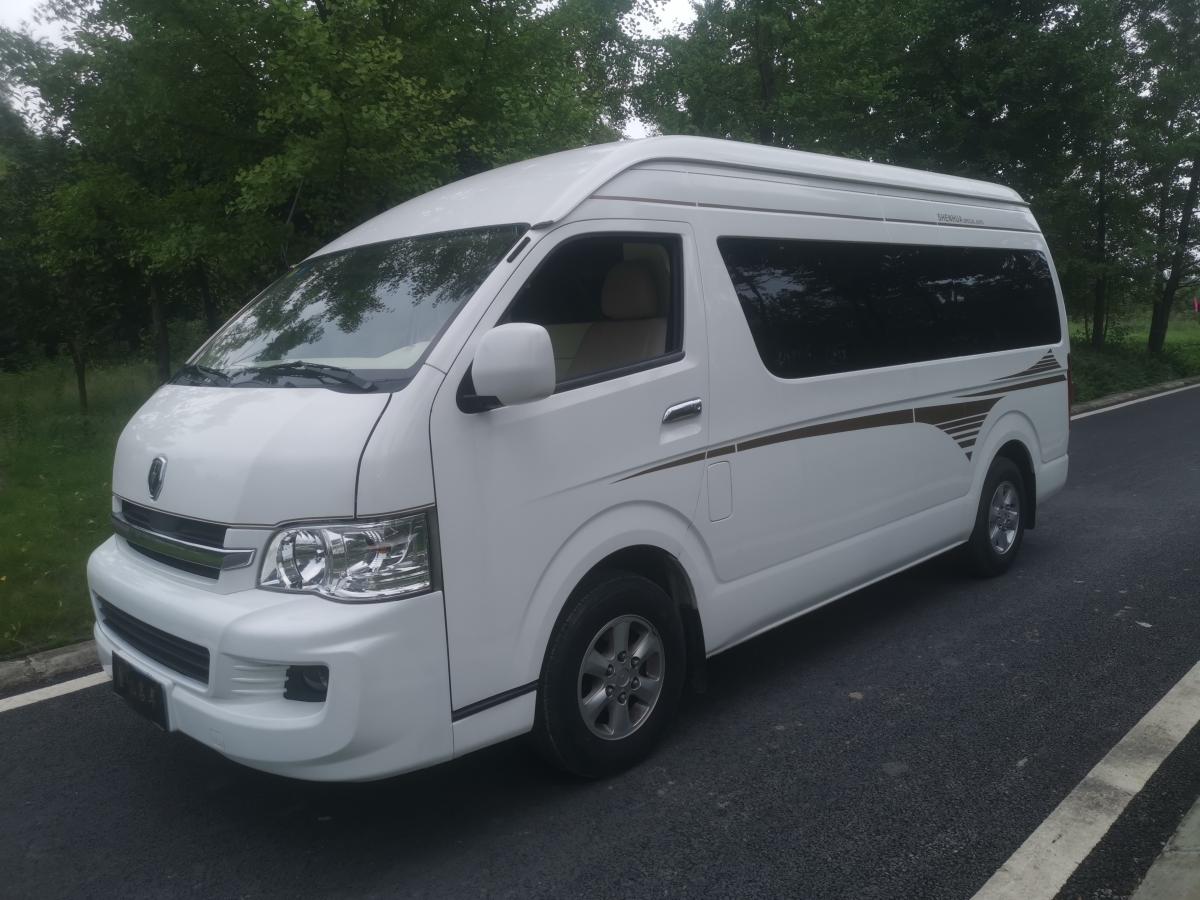 4l大海狮w 旗舰型 白色 手动挡