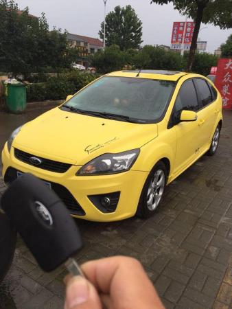 【淮北】2012年5月 福特 福克斯 两厢 2.0 豪华运动型 黄色 手动挡