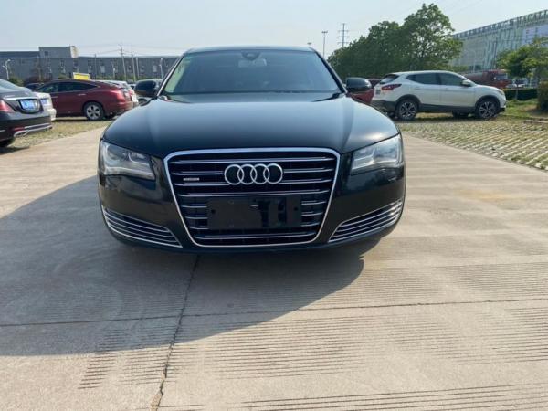 奥迪 奥迪A8  2012款 A8L 50 TFSI quattro舒适型