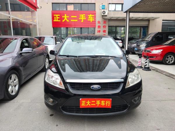 福特 福克斯  2009款 三厢 1.8L 自动豪华型