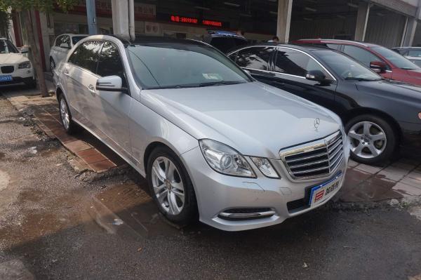 【北京】2011年3月 奔驰 e级 2011款 e300 l 3.0 尊贵型 银灰 自动档