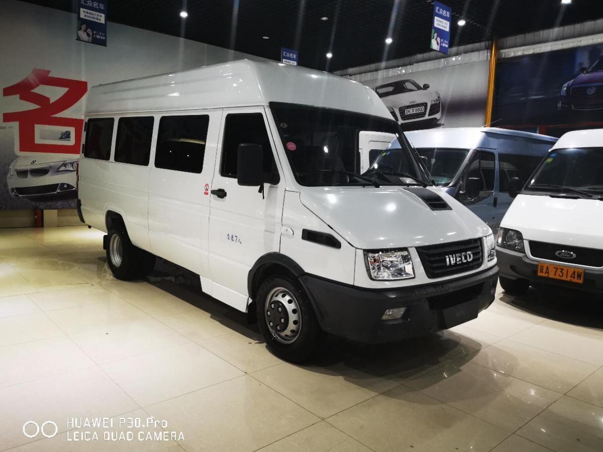 石家庄2019年12月依维柯得意2020款25ta40客车双胎中顶59座国v白色