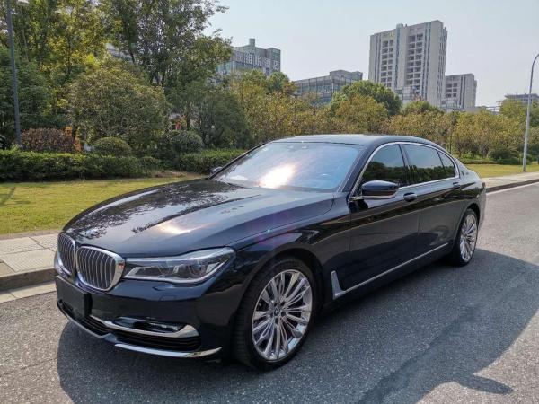 宝马 宝马7系  2017款 M760Li xDrive 卓越奢华版