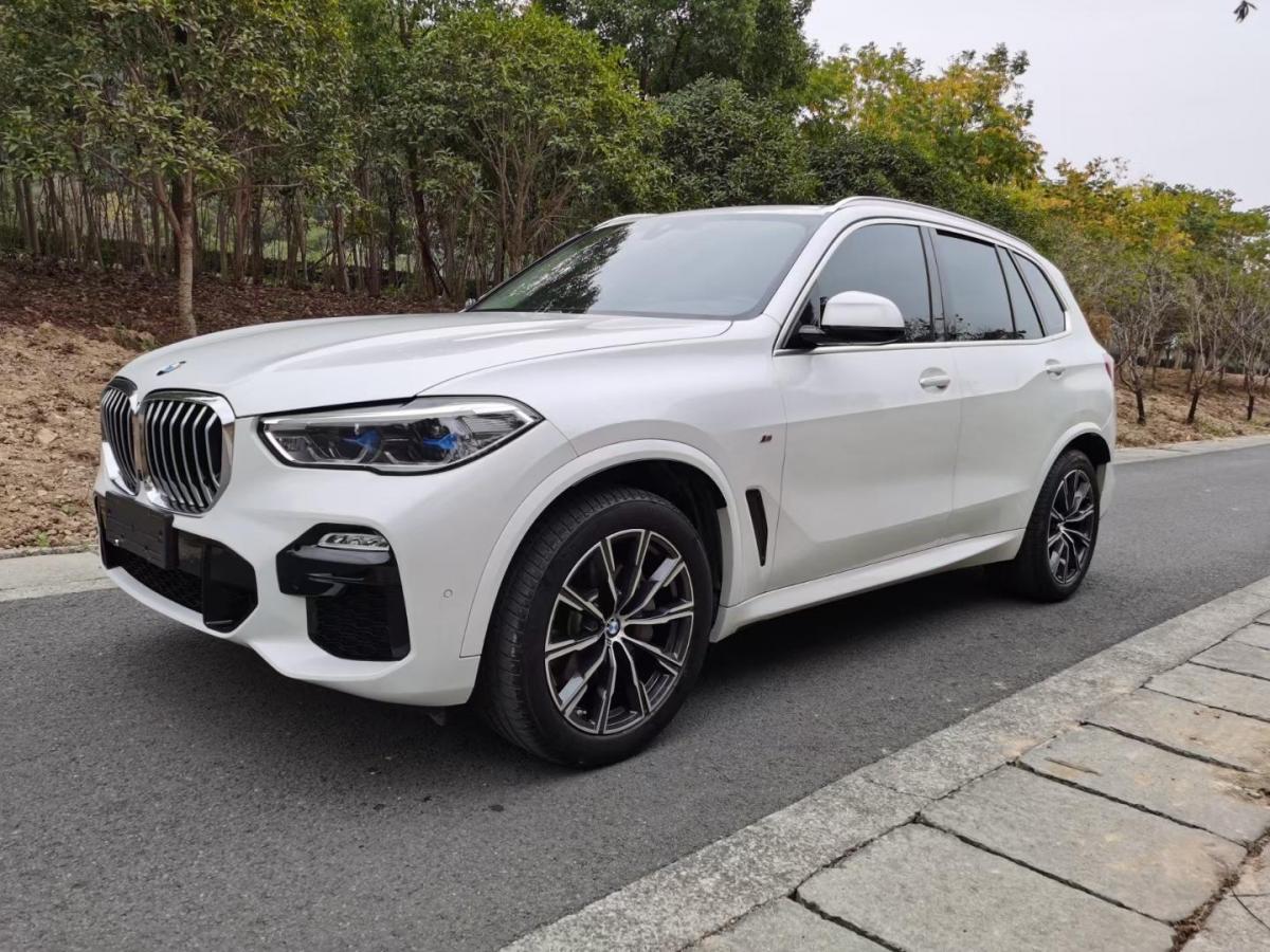 台州2020年6月宝马宝马x52020款xdrive40im运动套装白色手自一体