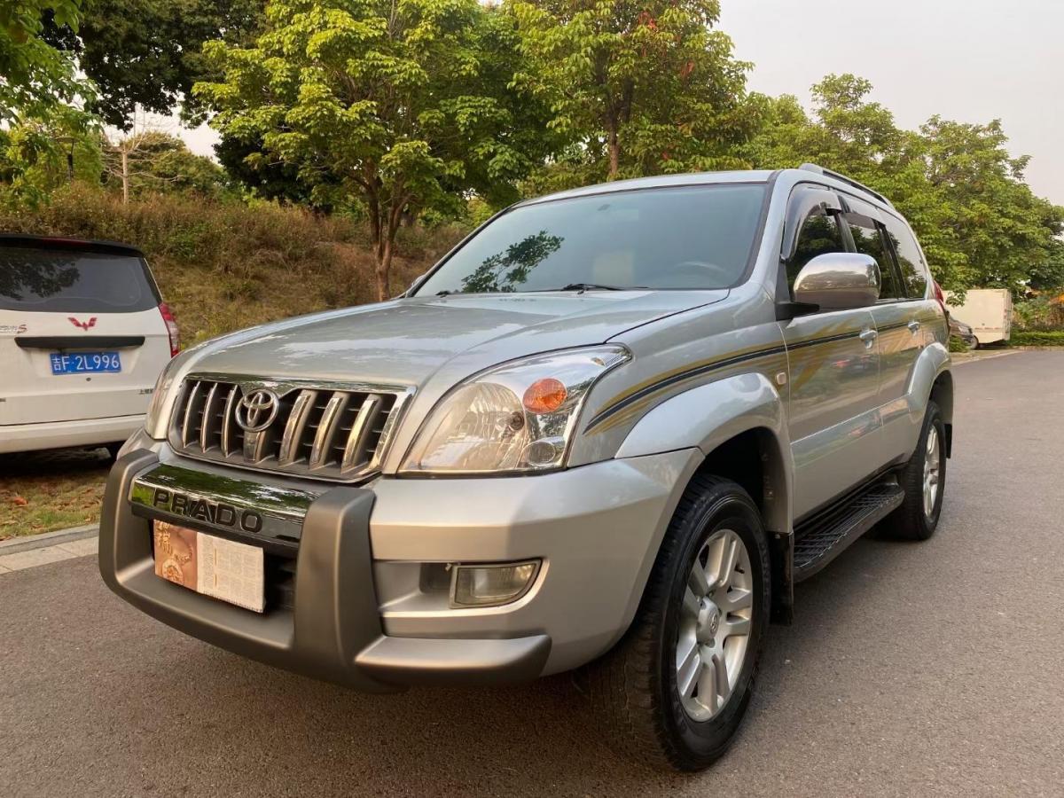 【昆明】未上牌 丰田 普拉多 2006款 4.0l 自动vx 银灰 手自一体