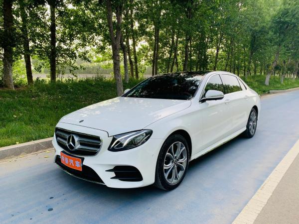 奔驰 奔驰E级  2019款 E 300 L 运动时尚型