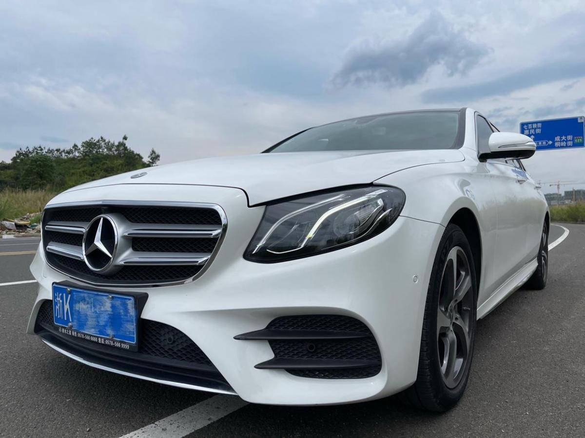 丽水2019年9月奔驰奔驰e级2021款e300l运动豪华型白色手自一体