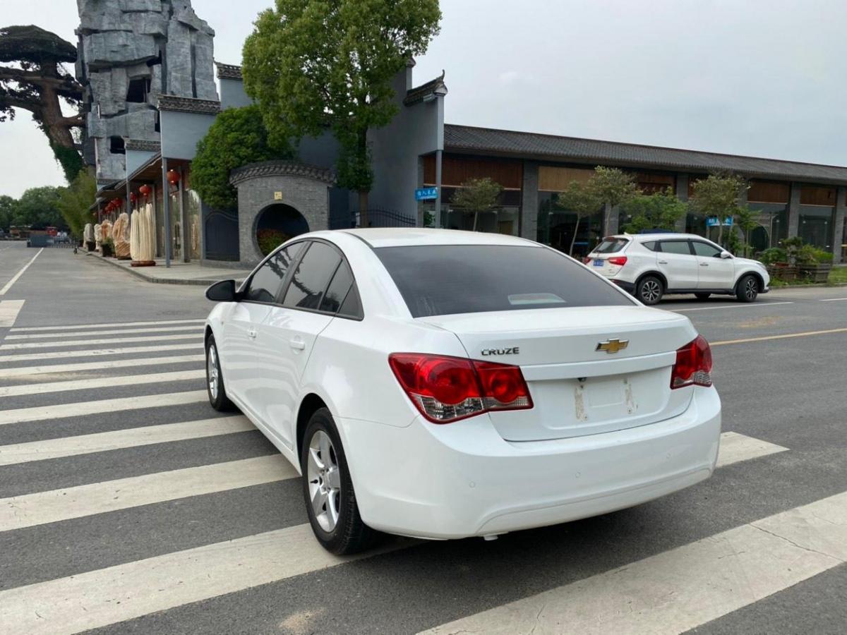 【扬州】2010年8月 雪佛兰 科鲁兹 2010款 1.6l sl天地版 mt 手动挡