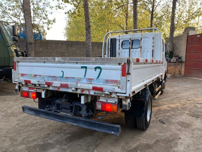 尼桑双排nt400图片