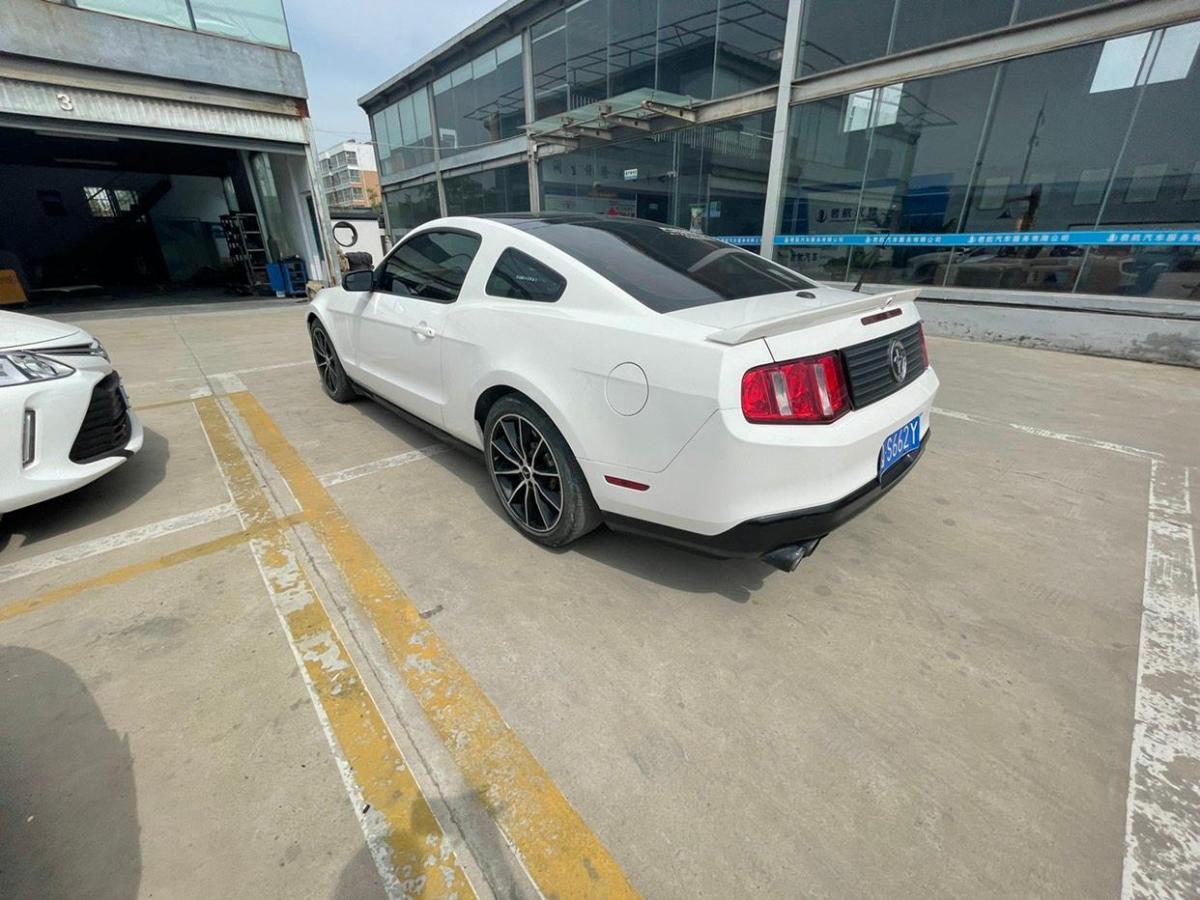 【临沂】2014年1月 福特mustang 2013款 3.7l 自动标准型 自动档