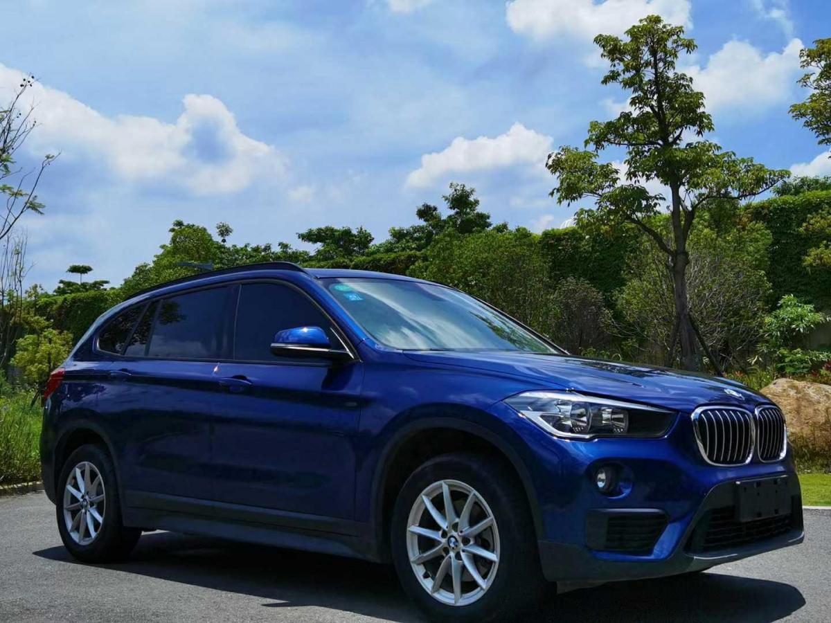 泉州2018年10月宝马宝马x12018款sdrive18li时尚型蓝色手自一体