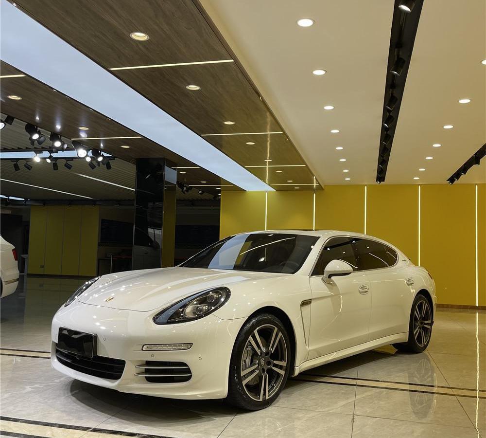 南京2014年10月保时捷panamera2014款panamerasexecutive30t白色手自