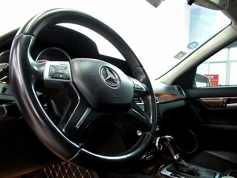 奔驰 奔驰C级  2011款 C 200 CGI 优雅型图片