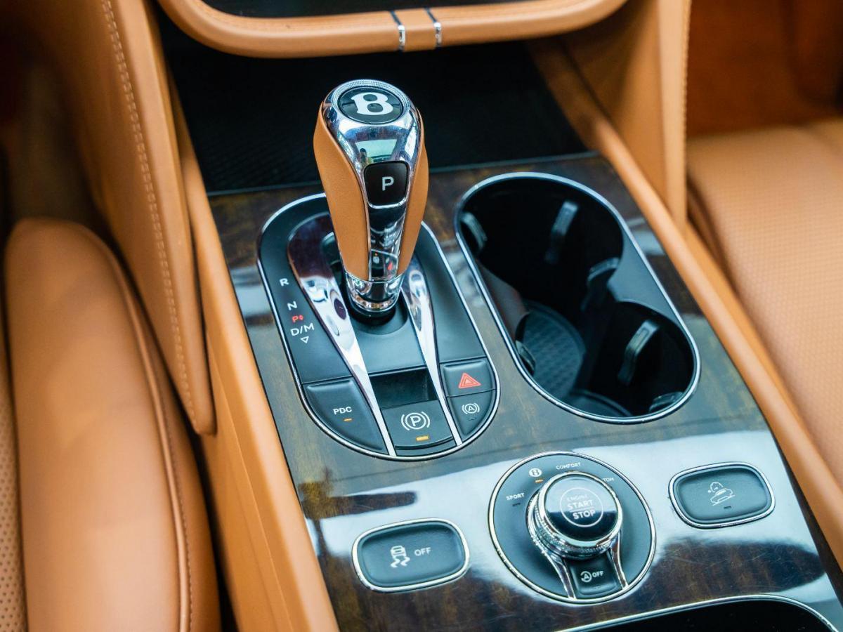 宾利 添越 2017款 4.0t 欧规版 柴油图片