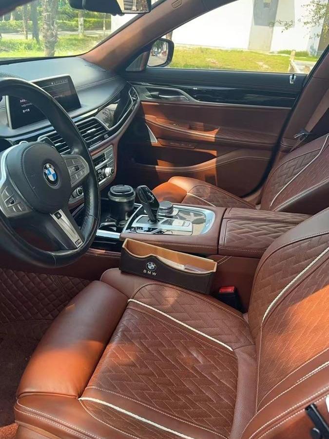 2019年6月宝马 宝马7系  2019款 改款 740Li xDrive 行政型 M运动套装