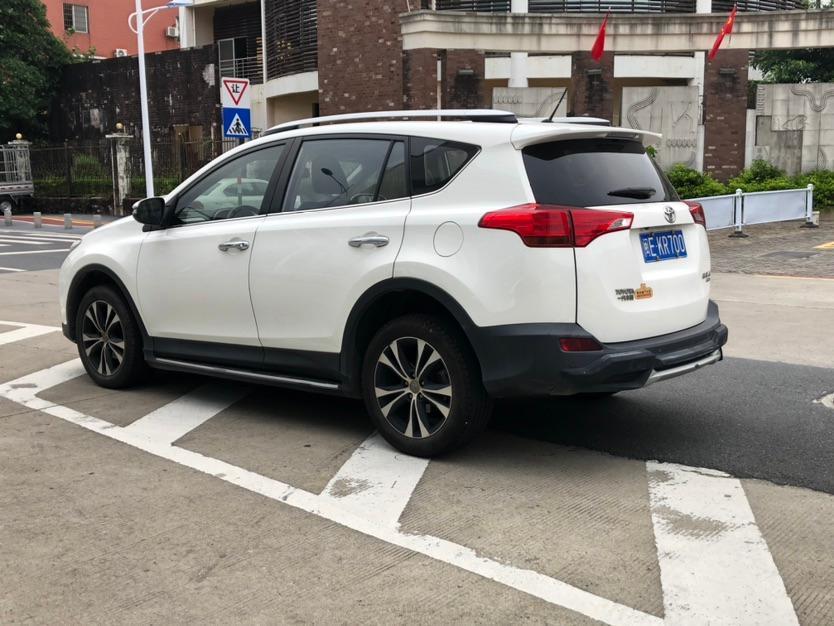 豐田 RAV4榮放  2015款 2.5L 自動四驅(qū)豪華版圖片