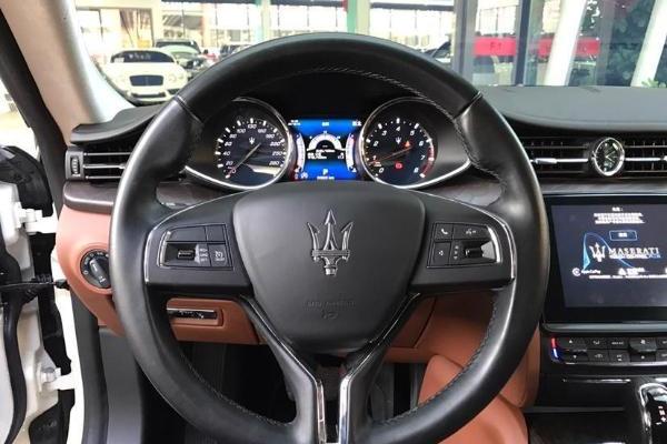 2017年7月玛莎拉蒂总裁2017款30t标准型