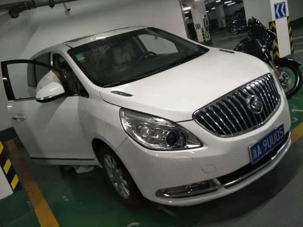 别克 GL8  2013款 3.0L XT豪华商务旗舰版