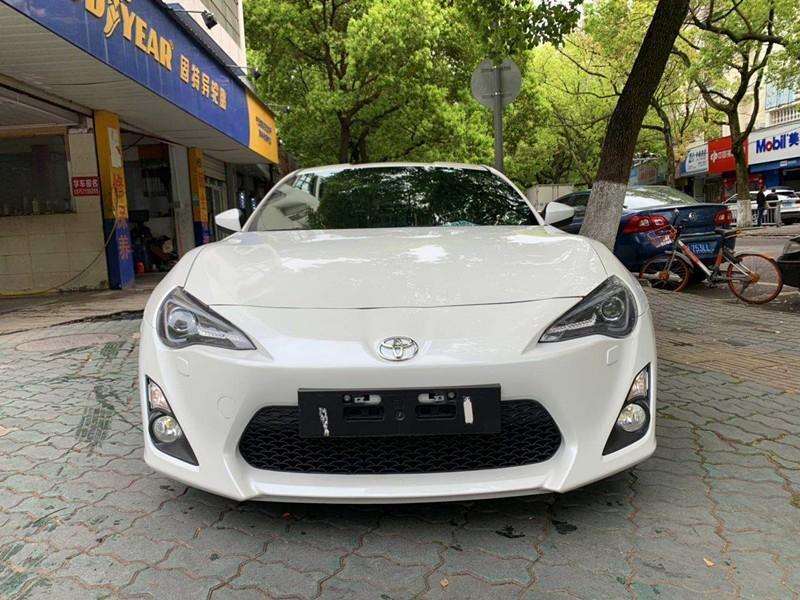宁波2016年3月丰田86brz白色手动挡