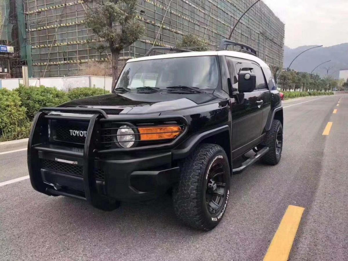 海口2013年1月丰田fj酷路泽2013款40l黑色自动档