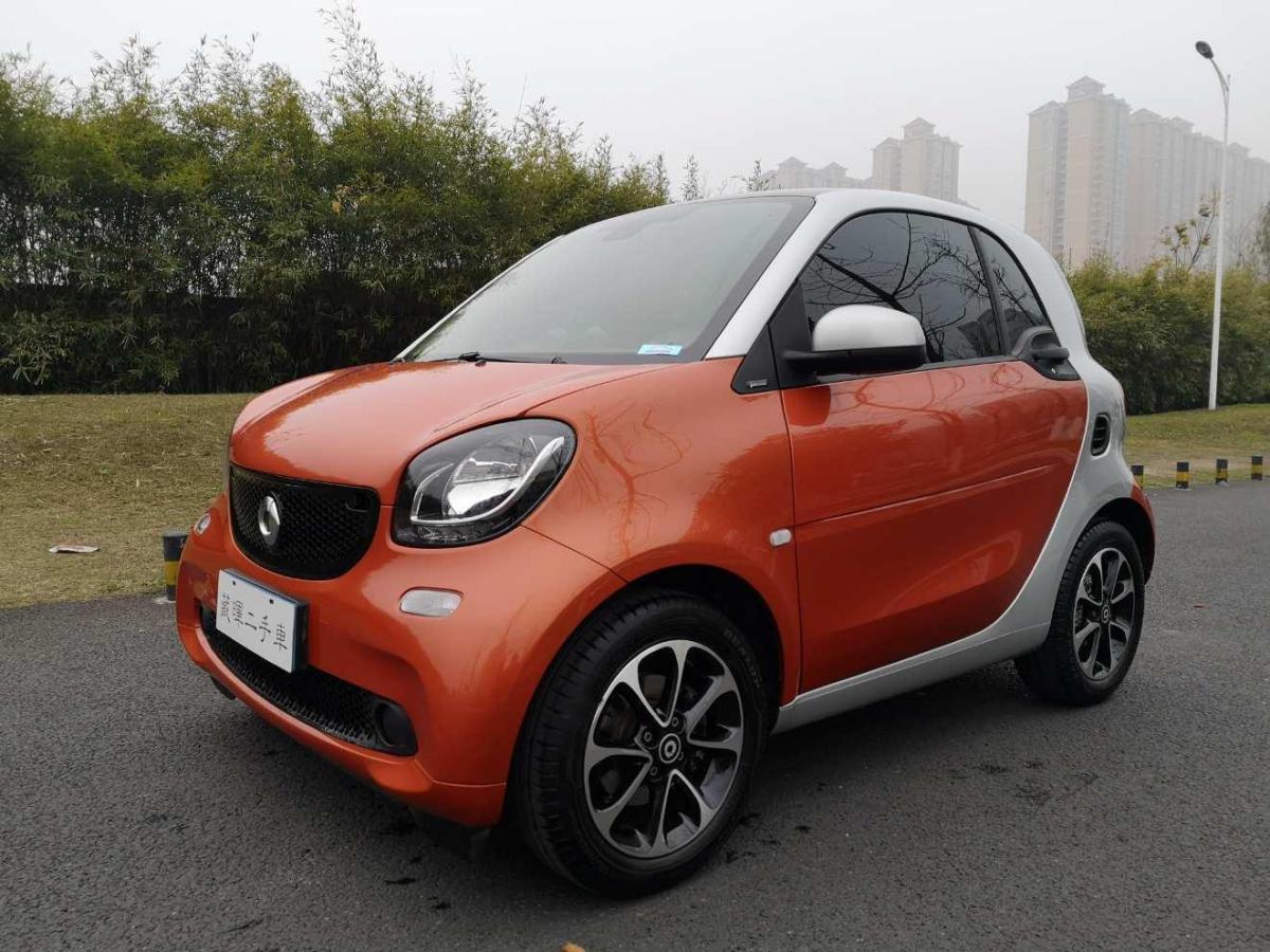 长沙2017年5月smartfortwo2017款10l52千瓦硬顶挚爱特别版橙色自动档