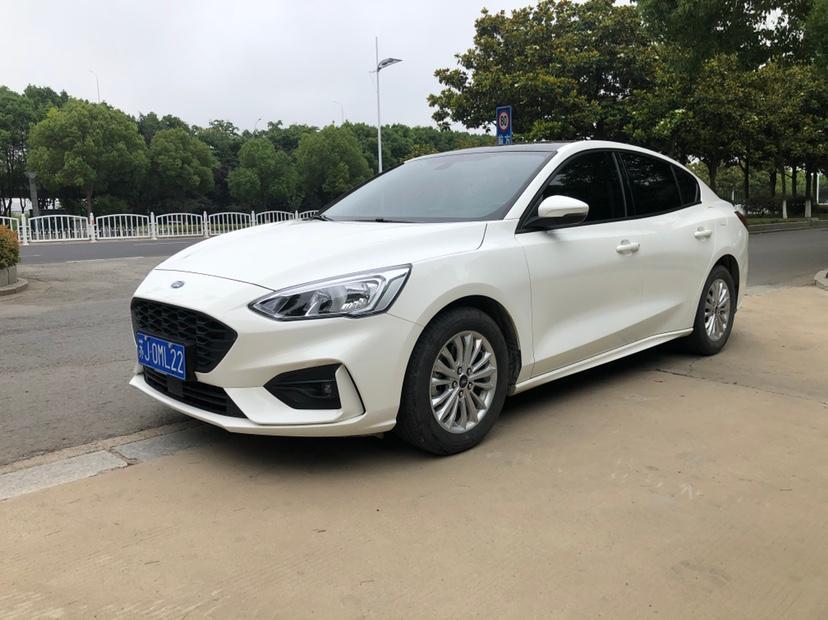 2019年7月福特 福克斯  2020款 三厢 ecoboost 180 自动锋潮型