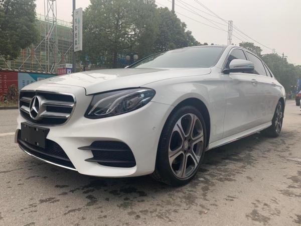 奔驰 奔驰E级  2018款 E 300 L 运动豪华型