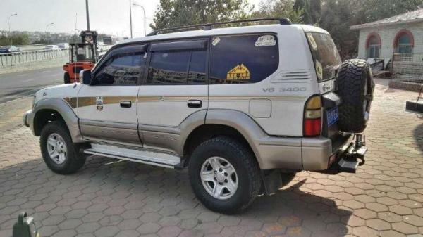 【大连二手车】2006年3月_二手丰田 普拉多 3400自动_价格8.