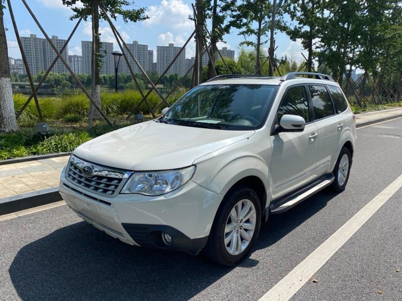 斯巴鲁 森林人  2012款 经典 2.5xs 自动运动导航版图片