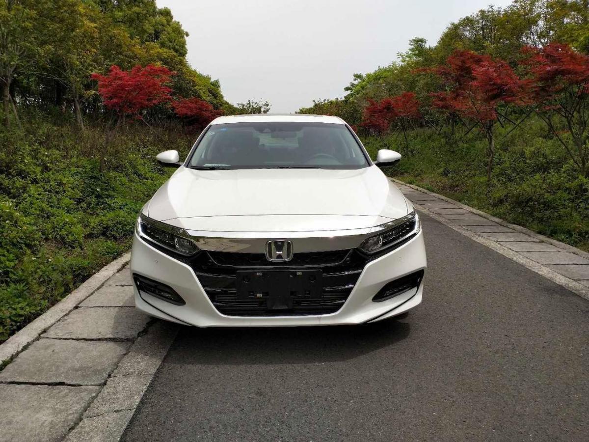 台州2020年3月本田雅阁2018款260turbo豪华版白色自动档