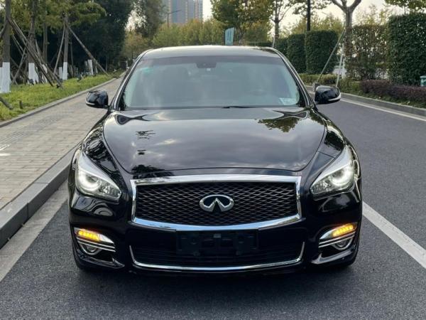 英菲尼迪 Q70  2017款 Q70L 2.5L 精英版