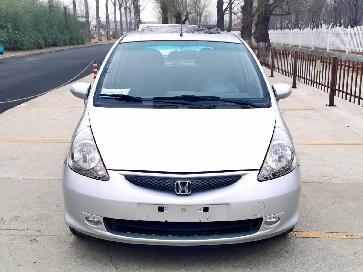 【北京】2006年12月 本田 飞度 2006款 1.5 mt 银灰 手动挡