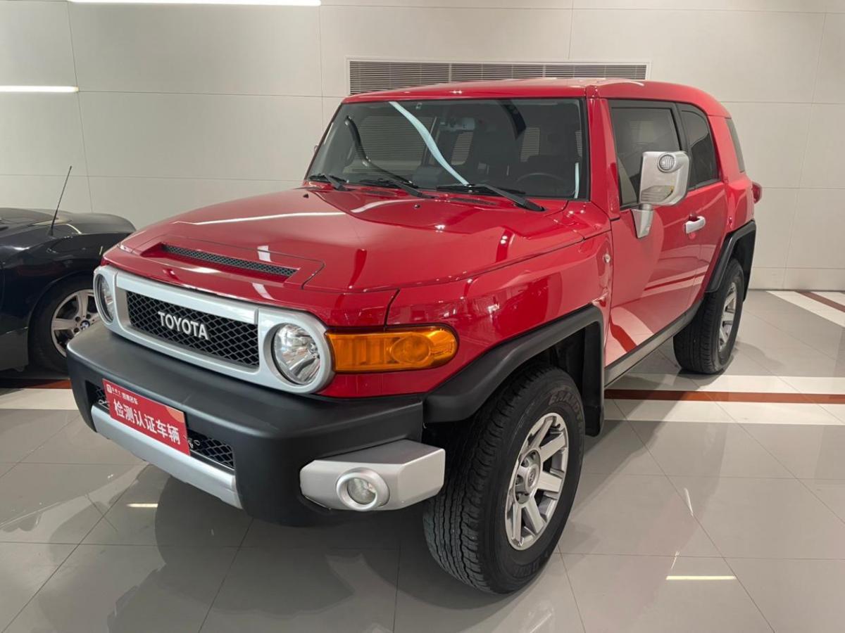 苏州2018年3月丰田fj酷路泽2013款40l红色自动档