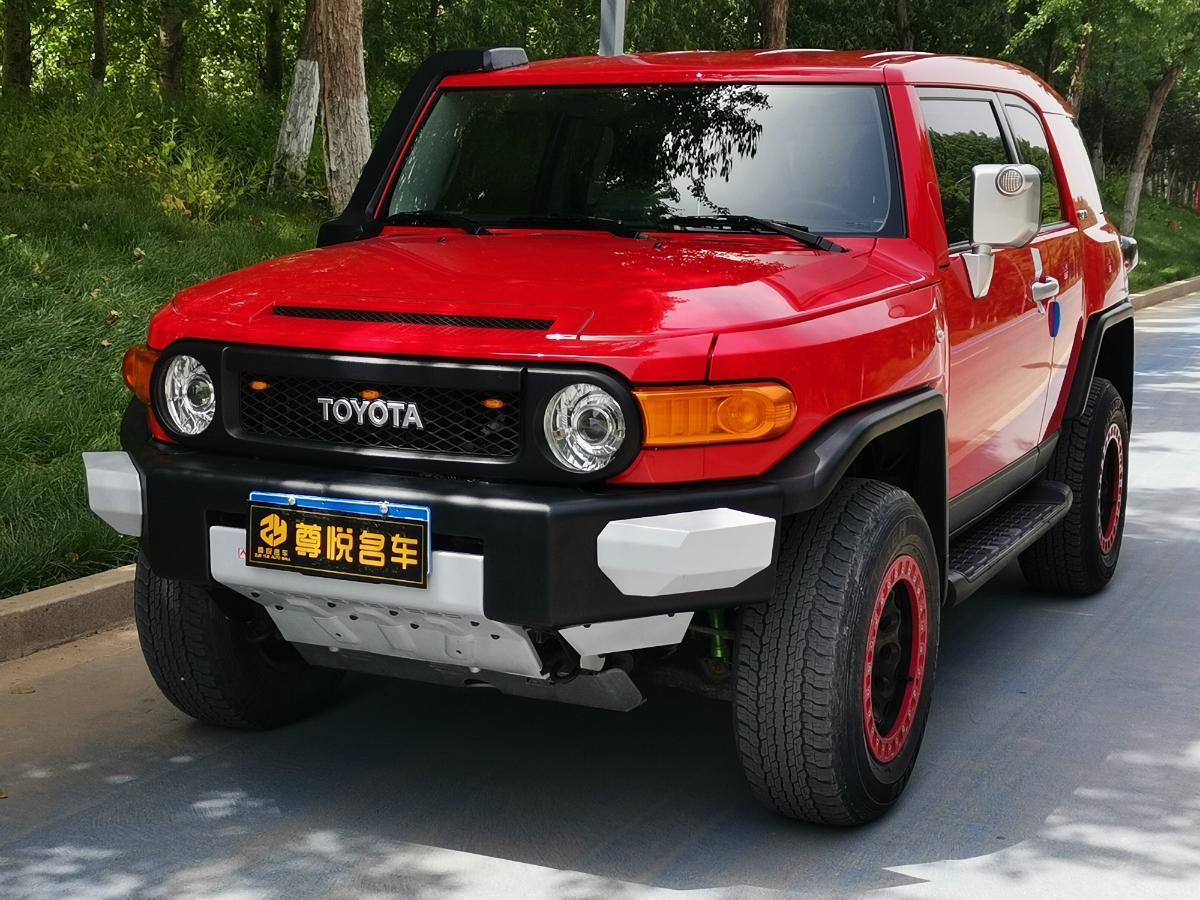 济南2019年11月丰田fj酷路泽红色自动档