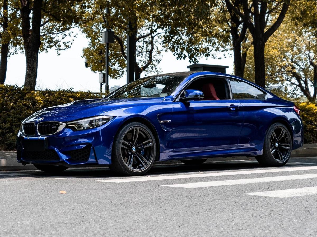 苏州2019年1月宝马m42019款m4双门轿跑车猎影版蓝色自动档