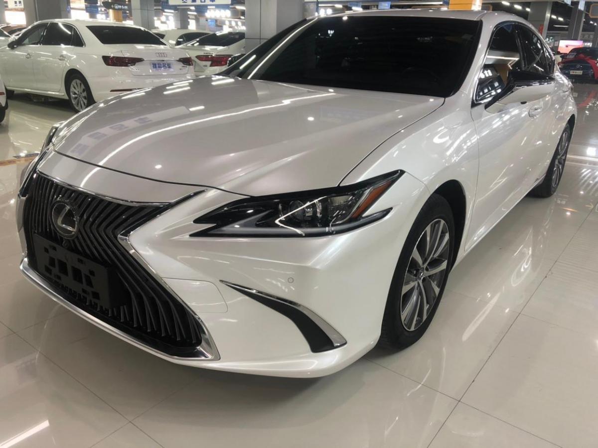 郑州2019年9月雷克萨斯es2018款200豪华版白色手自一体