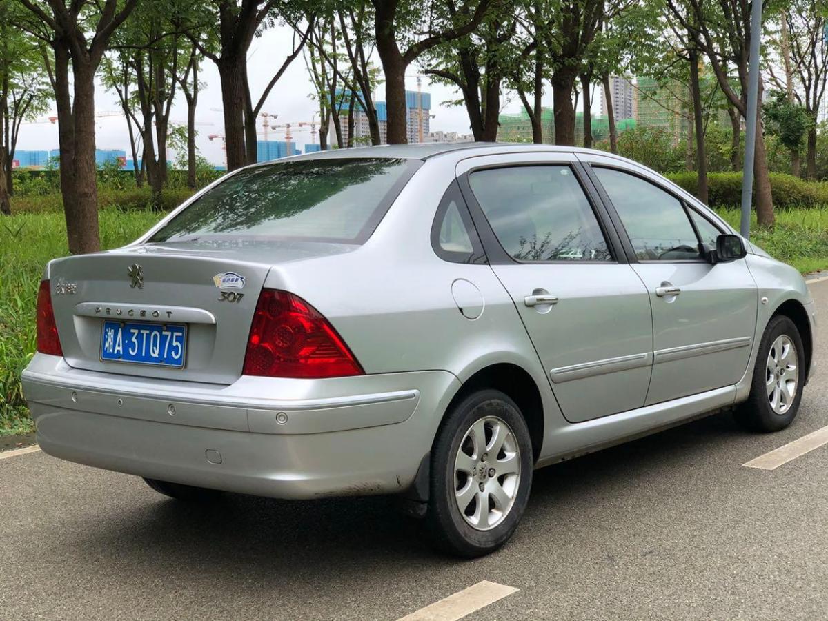 【长沙】2010年1月 标致307 2009款 三厢 1.6l 手动爱乐版 手动挡