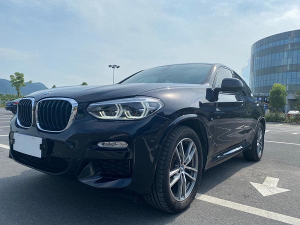 宝马 宝马X4  2019款 xDrive25i M运动套装