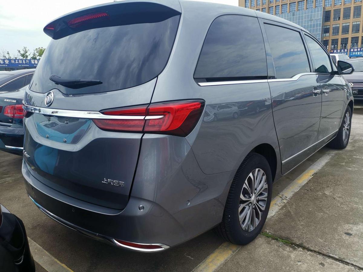 别克gl8 2020款 陆上公务舱 652t 尊贵型图片