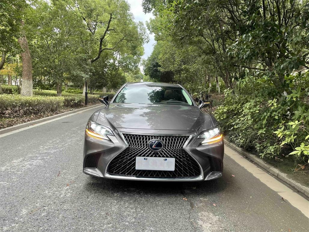 苏州2020年5月雷克萨斯ls2020款500h豪华版国vi香槟色自动档