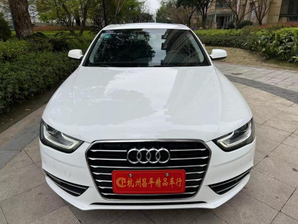 奥迪 奥迪A4L  2016款 35 TFSI 典藏版 自动标准型