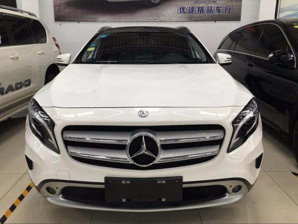 奔驰 奔驰GLA  2017款 GLA220 2.0T 4MATIC DCT时尚型