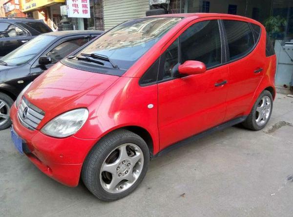 【武汉】2003年9月 奔驰 a级 a190 1.9 黑色 自动档