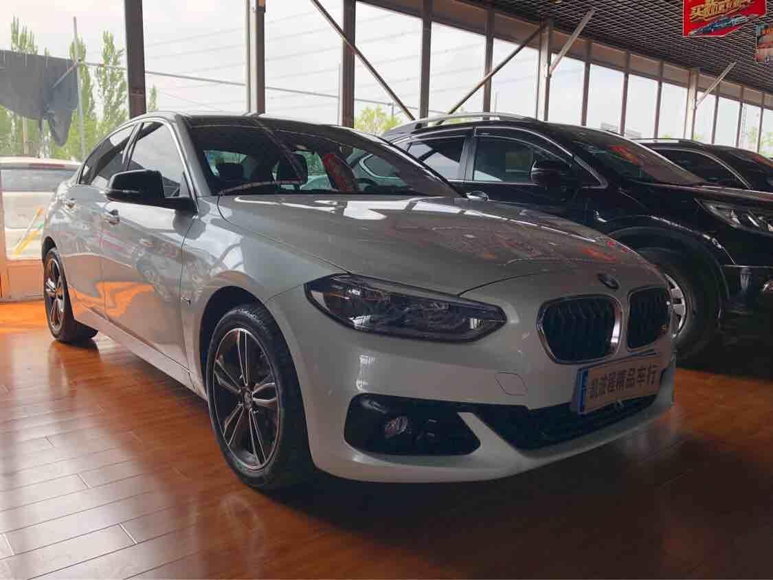 太原2018年8月宝马宝马1系118i运动型白色手动挡