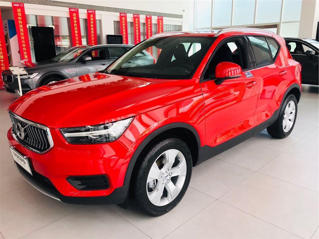 青岛2019年7月沃尔沃沃尔沃xc402020款t3智行时尚版红色自动档